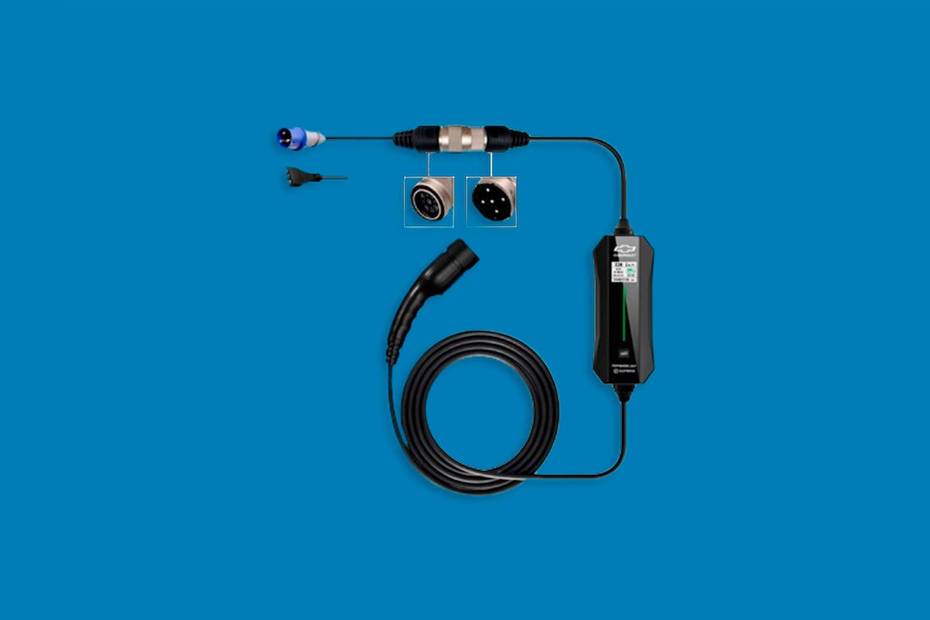 Cabo dual smart charger para mais praticidade de carregamento do Spark